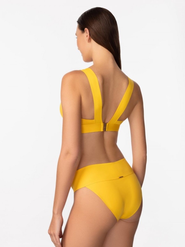 SP2601-Y-332_04_Full Body
