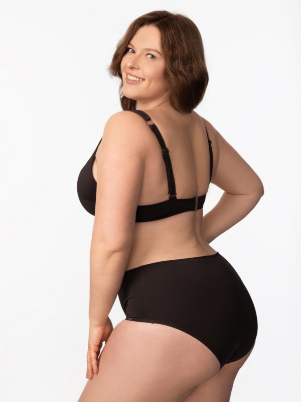 L2603-YP-482_04_Full Body