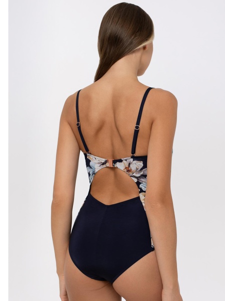 L2505-961-OB_04_Full Body